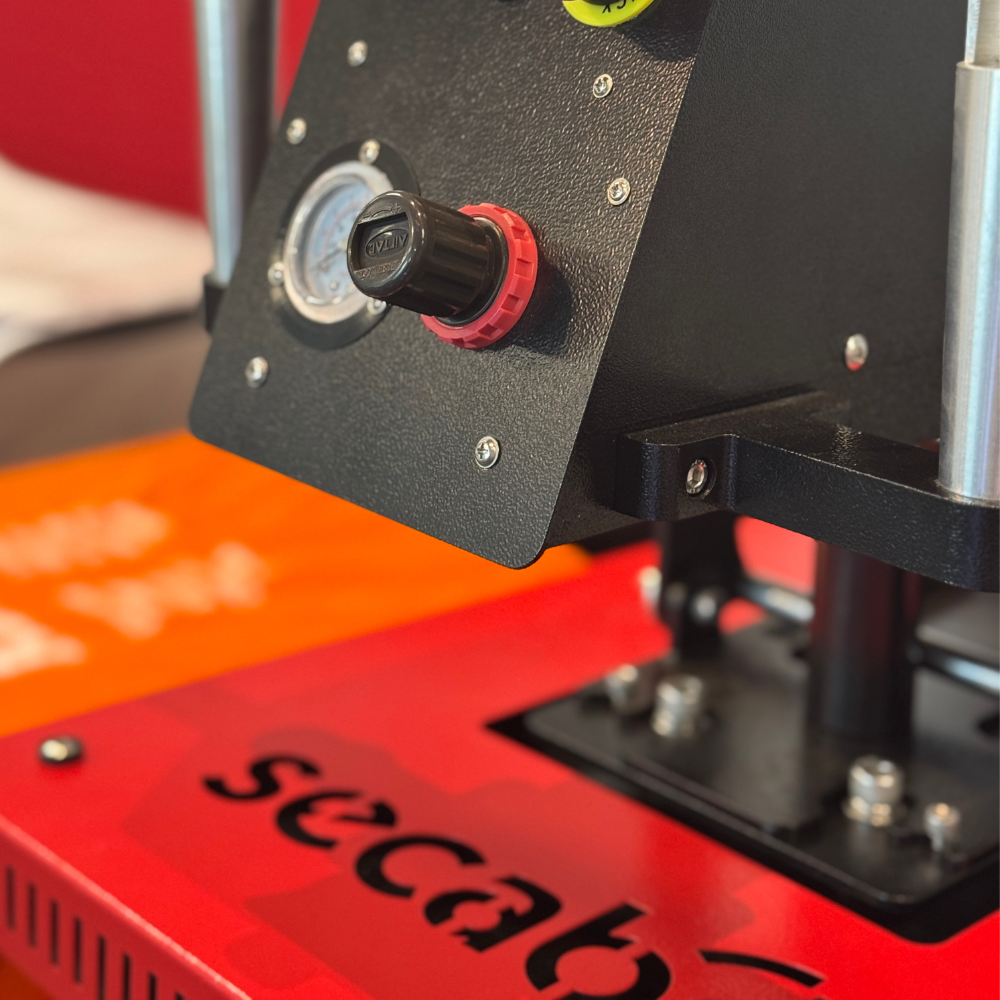 Limited-Edition Secabo TPD7 Smart x Laser inkl. 10m DTF-Drucke