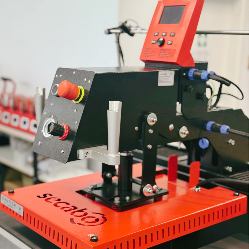 Limited-Edition Secabo TPD7 Smart x Laser inkl. 10m DTF-Drucke
